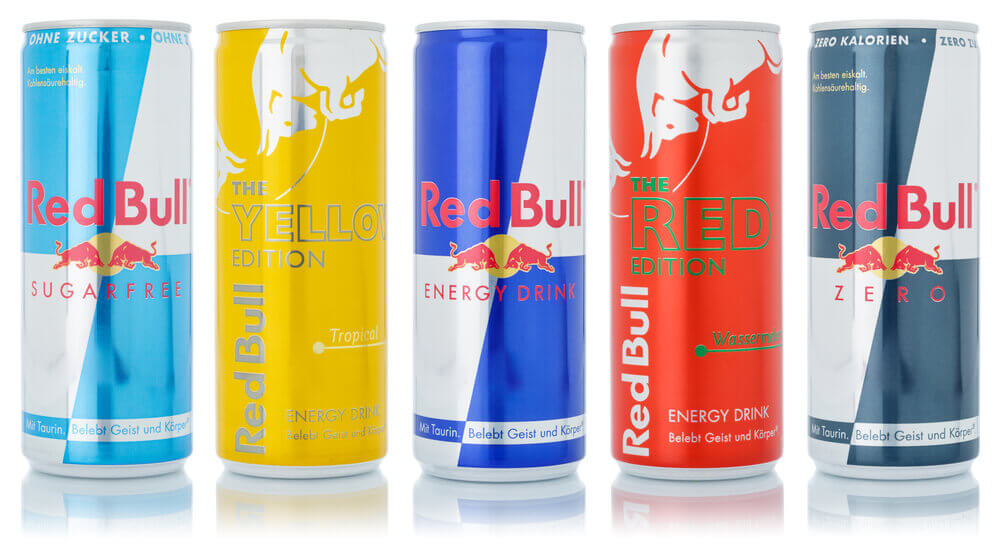 lattine di bevande energetiche red bull: sugarfree, yellow edition, red bull clasica, red edition e red bull zero