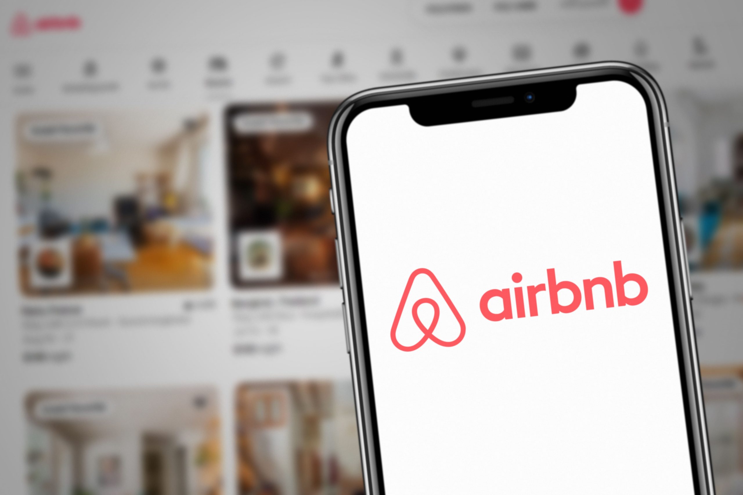shutterstock_2576011773 (1) logo bélo airbnb rebranding
