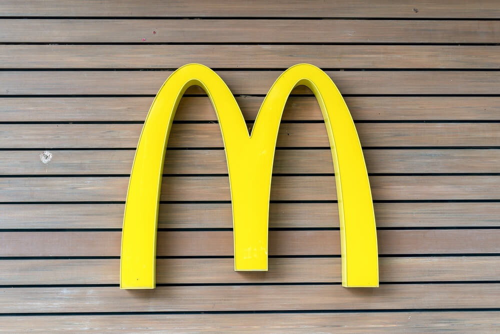 shutterstock_2576541157 logo mcdonald's esempio di distinctive brand asset